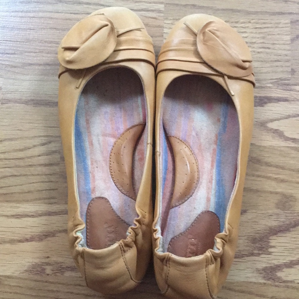 Born Leather Flats
